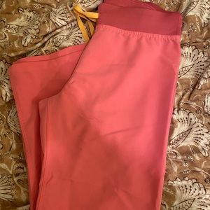 Figs neon pink Livingston Med P